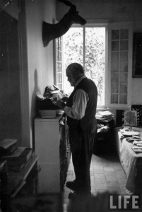 ehe:hemingway-standing-desk-e1380299614146